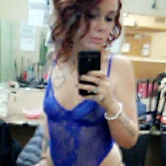 Meet your Posher, Cyn💚!! - Picture 15 of 16